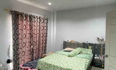 ขายทาวน์เฮ้าส์ 2 ชั้น 3 ห้องนอน 3 ห้องน้ำ ราคาดีโครงการ นิราวิลล์ ไอริช ใกล้เซนทรัลมหาชัย