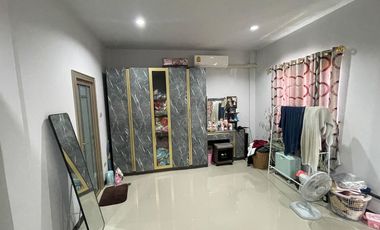 ขายทาวน์เฮ้าส์ 2 ชั้น 3 ห้องนอน 3 ห้องน้ำ ราคาดีโครงการ นิราวิลล์ ไอริช ใกล้เซนทรัลมหาชัย