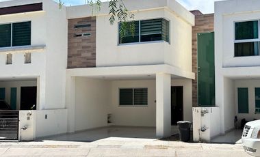 RENTA DE CASA AMUEBLADA EN MAYORAZGO DE 3 RECAMARAS