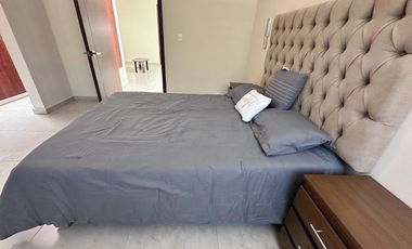 RENTA DE CASA AMUEBLADA EN MAYORAZGO DE 3 RECAMARAS