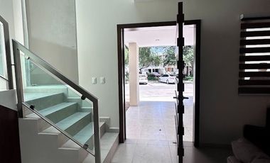 RENTA DE CASA AMUEBLADA EN MAYORAZGO DE 3 RECAMARAS