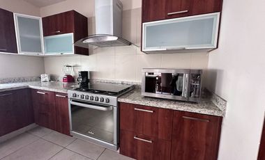 RENTA DE CASA AMUEBLADA EN MAYORAZGO DE 3 RECAMARAS