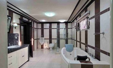 𝗙𝗢𝗥 𝗥𝗘𝗡𝗧 - Elegant Mini-Mansion