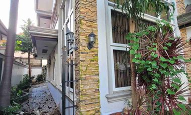 𝗙𝗢𝗥 𝗥𝗘𝗡𝗧 - Elegant Mini-Mansion