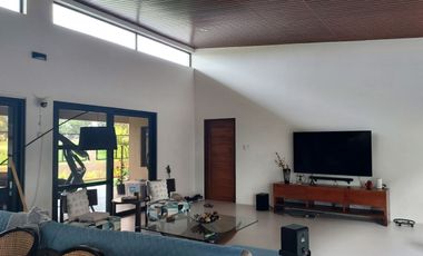 The Furnished House for Rent in Riviera Golf Residential Estates in Silang, Cavite