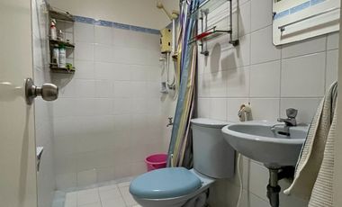 For Sale: MAKATI Metropolitan Ave.  3BR Townhouse with parking