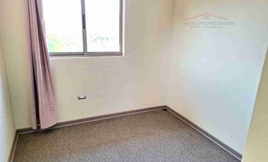 Se vende Linda y Amplia casa Aislada de dos pisos, Condominio Arboleda, comuna de Quilllota.