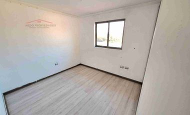 Se vende Linda y Amplia casa Aislada de dos pisos, Condominio Arboleda, comuna de Quilllota.