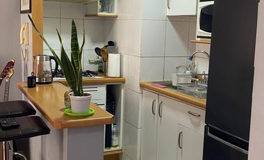 Depto. en Lord Cochrane a pasos de Metro Moneda, Santiago.