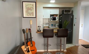 Depto. en Lord Cochrane a pasos de Metro Moneda, Santiago.