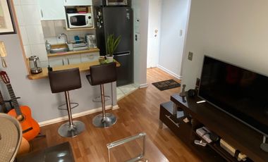 Depto. en Lord Cochrane a pasos de Metro Moneda, Santiago.