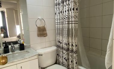 Depto. en Lord Cochrane a pasos de Metro Moneda, Santiago.