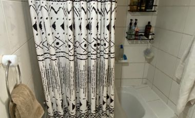 Depto. en Lord Cochrane a pasos de Metro Moneda, Santiago.