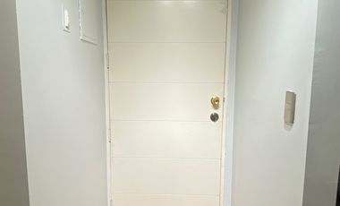 Depto. en Lord Cochrane a pasos de Metro Moneda, Santiago.