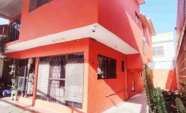 Casa 4 recámaras estacionamiento  3 autos civac acepta créditos