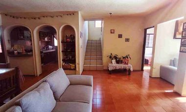 Casa 4 recámaras estacionamiento  3 autos civac acepta créditos