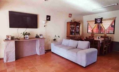 Casa 4 recámaras estacionamiento  3 autos civac acepta créditos