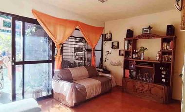 Casa 4 recámaras estacionamiento  3 autos civac acepta créditos