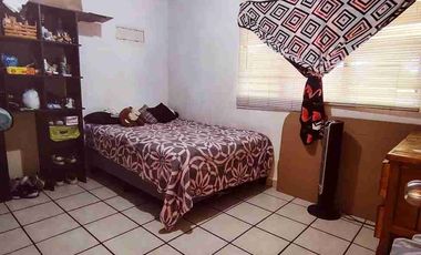 Casa 4 recámaras estacionamiento  3 autos civac acepta créditos