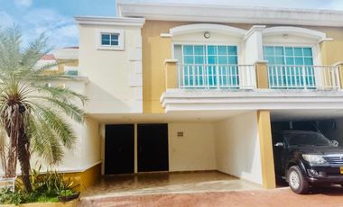 Casa en arriendo, Ub castellana real