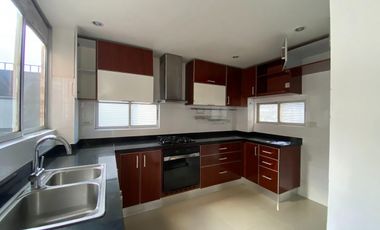 SE ARRIENDA CASA PINARES DE CHÍA – CHÍA, CUNDINAMARCA.