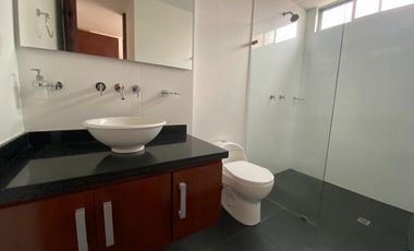 SE ARRIENDA CASA PINARES DE CHÍA – CHÍA, CUNDINAMARCA.