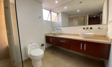 SE ARRIENDA CASA PINARES DE CHÍA – CHÍA, CUNDINAMARCA.