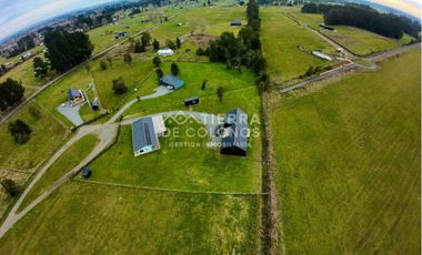 Oportunidad :  Venta parcela con casas sustentables