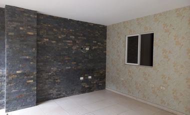 Vendo APTO en Sotomayor, amplio, 3 parqueaderos