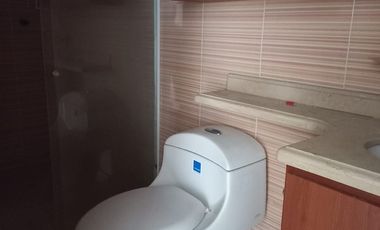 Vendo APTO en Sotomayor, amplio, 3 parqueaderos