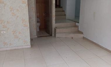 Vendo APTO en Sotomayor, amplio, 3 parqueaderos