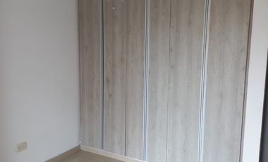 Vendo APTO en Sotomayor, amplio, 3 parqueaderos