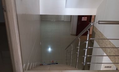 Vendo APTO en Sotomayor, amplio, 3 parqueaderos