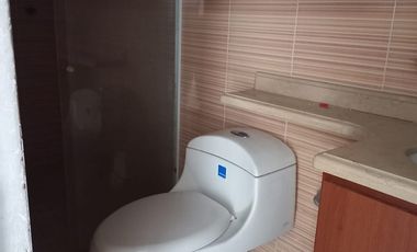 Vendo APTO en Sotomayor, amplio, 3 parqueaderos