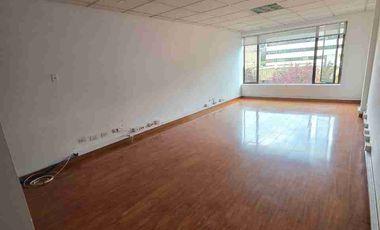 ARRIENDO OFICINA CHICÓ CALLE 93 CR 15 DE 34 M2