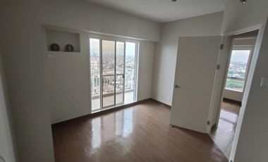 3BR with Parking Cameron Residences QC - For Lease