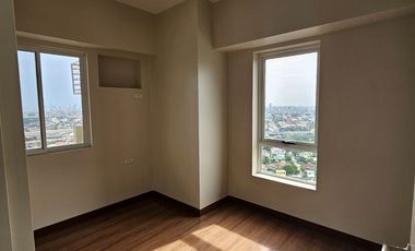 3BR with Parking Cameron Residences QC - For Lease