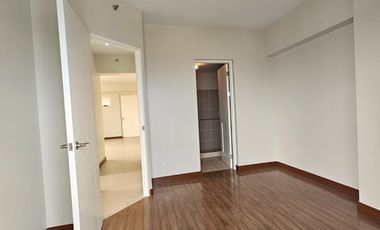 3BR with Parking Cameron Residences QC - For Lease