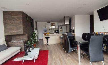 Lindo apartamento con excelente iluminación natural y amplios espacios.