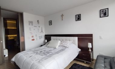 Lindo apartamento con excelente iluminación natural y amplios espacios.