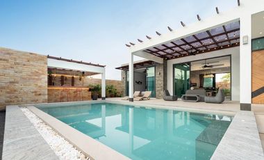 🏡  Modern  Pool Villa Near Laguna