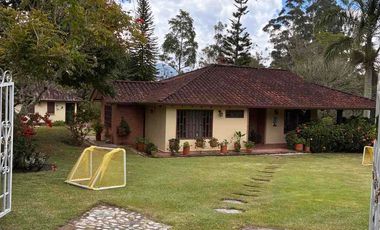 hermosa finca amoblada en arriendo en la mesa