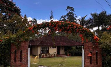 hermosa finca amoblada en arriendo en la mesa