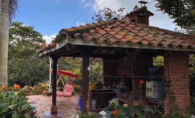 hermosa finca amoblada en arriendo en la mesa