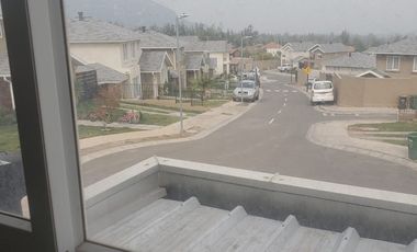 Hermosa, amplia y Moderna Casa de 4 dormitorios en Condominio Barrio Alto Arrayan