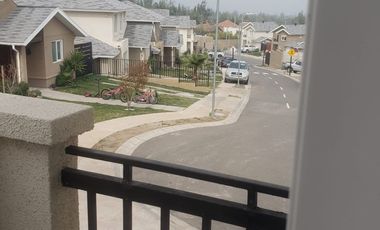 Hermosa, amplia y Moderna Casa de 4 dormitorios en Condominio Barrio Alto Arrayan