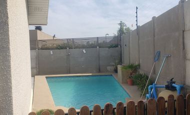 Hermosa, amplia y Moderna Casa de 4 dormitorios en Condominio Barrio Alto Arrayan