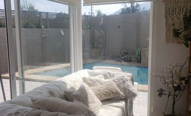 Hermosa, amplia y Moderna Casa de 4 dormitorios en Condominio Barrio Alto Arrayan