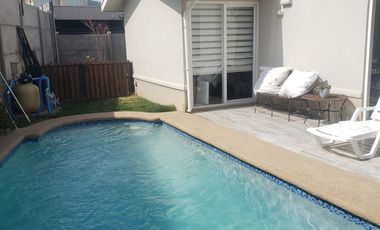 Hermosa, amplia y Moderna Casa de 4 dormitorios en Condominio Barrio Alto Arrayan