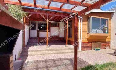 SE VENDE CASA EN CONSTITUCIÓN/ VILLA COPIHUE.
